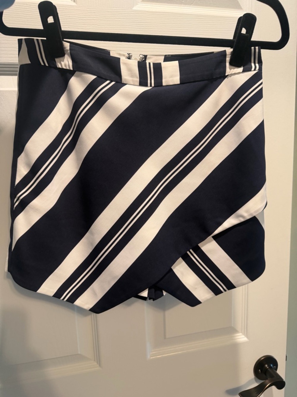NWT Mural Navy and White Striped Wrap Skort